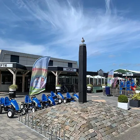 Ferienhaeuschen Nr 80 Am Kanal Ferienpark De Watersnip Petten