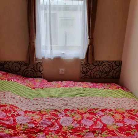Holiday home Ferienhaeuschen Nr 80 Am Kanal Ferienpark De Watersnip Petten